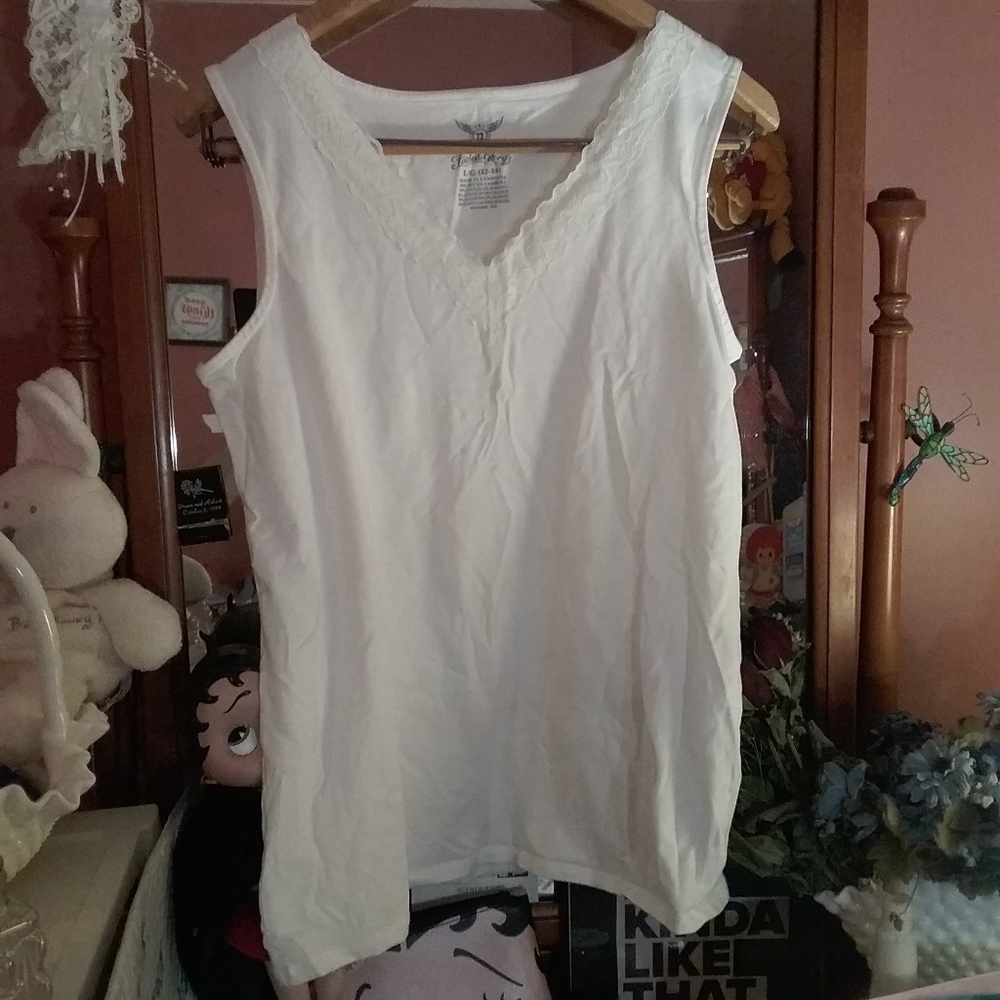 Junior's white lacy tank top size large
